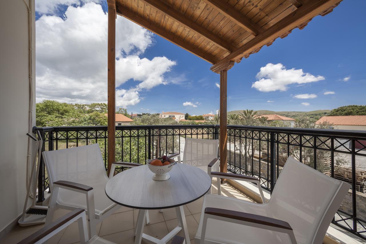 Live In Lemnos Apartments Moudhros Екстер'єр фото